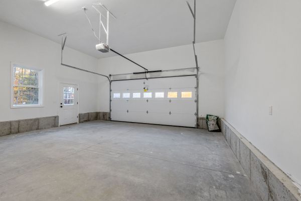 Garage Window Repair in Green Valley